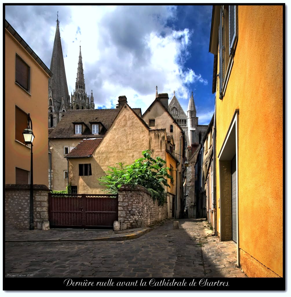  façade sud.jpg dernière ruelle avant cathédrale