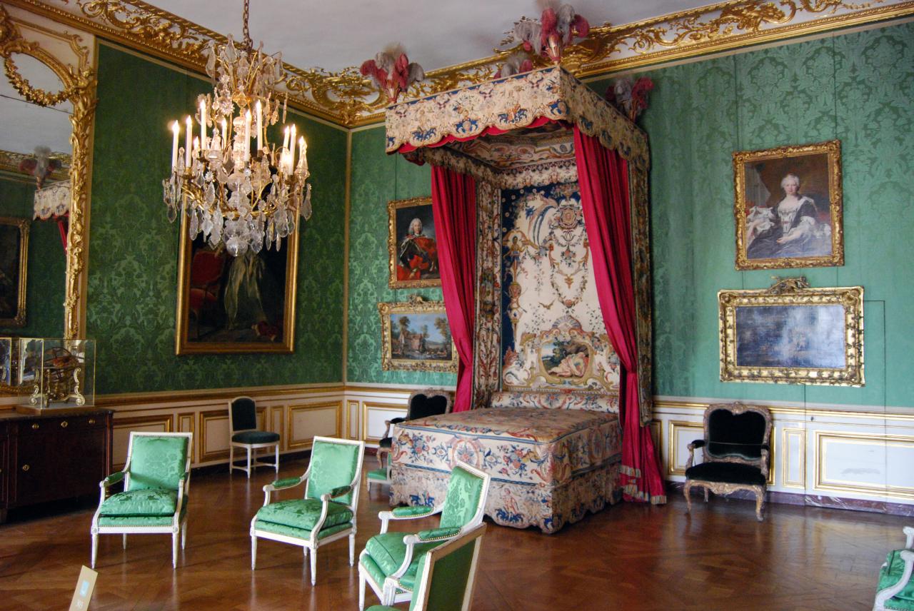 Chambre_du_Dauphin,_Château_de_Versailles_-_01
