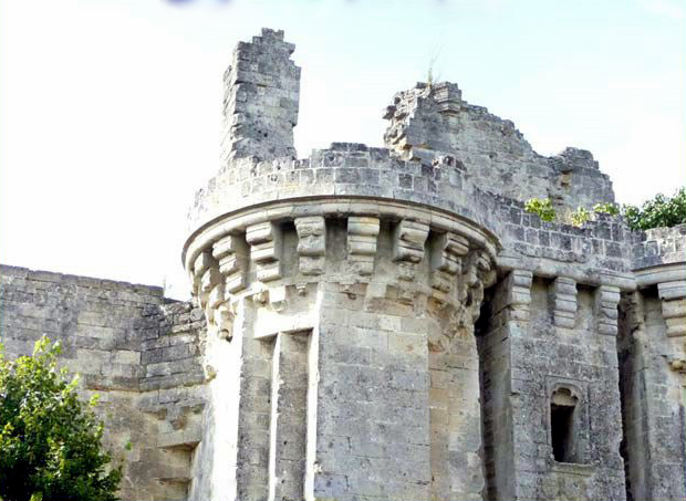 château tour en machicoulis