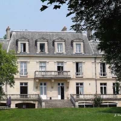 Château des Ruisseaux  XVIIIè siècle 02880 Bucy le Long