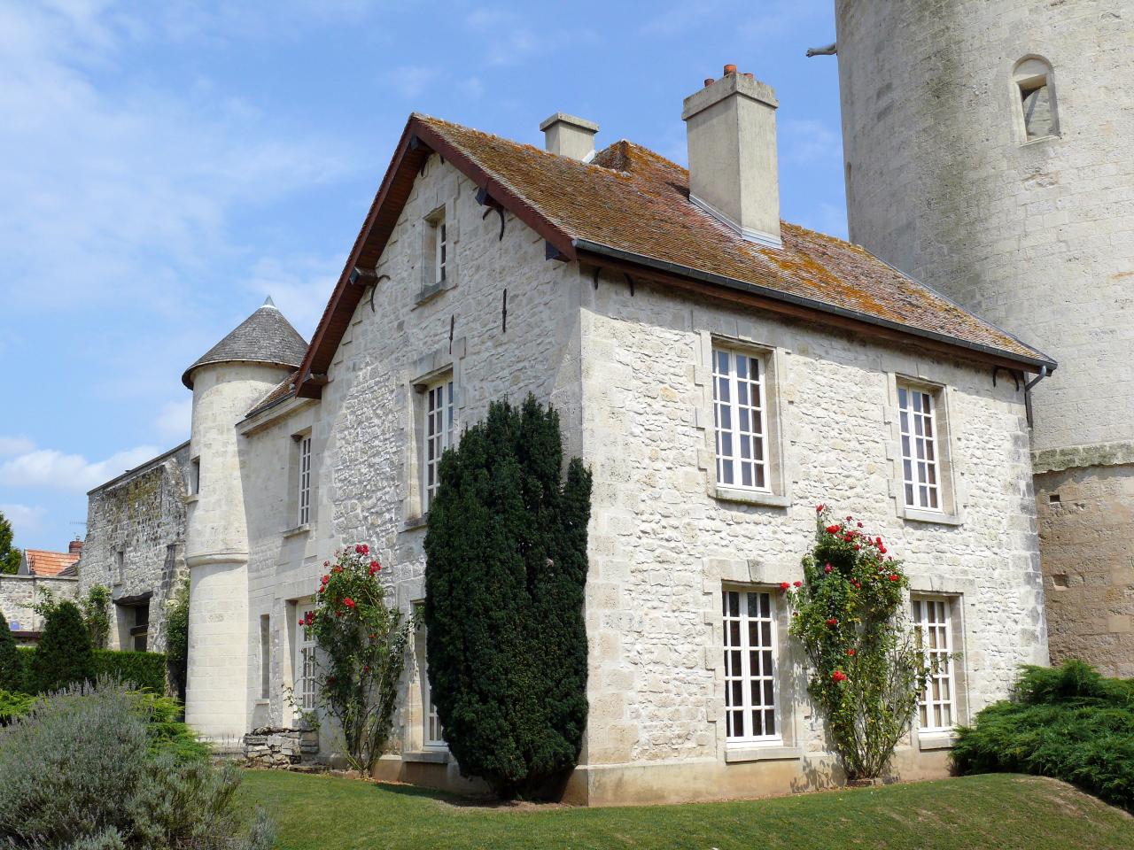 Château et donjon de Droisy (Aisne)