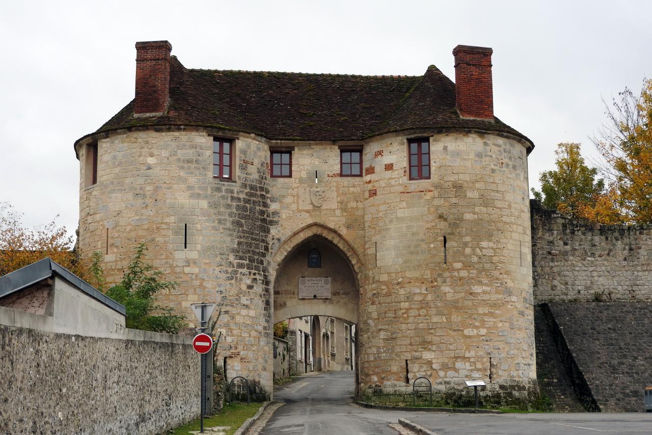 Château Médiéval à Château-Thierry)  
