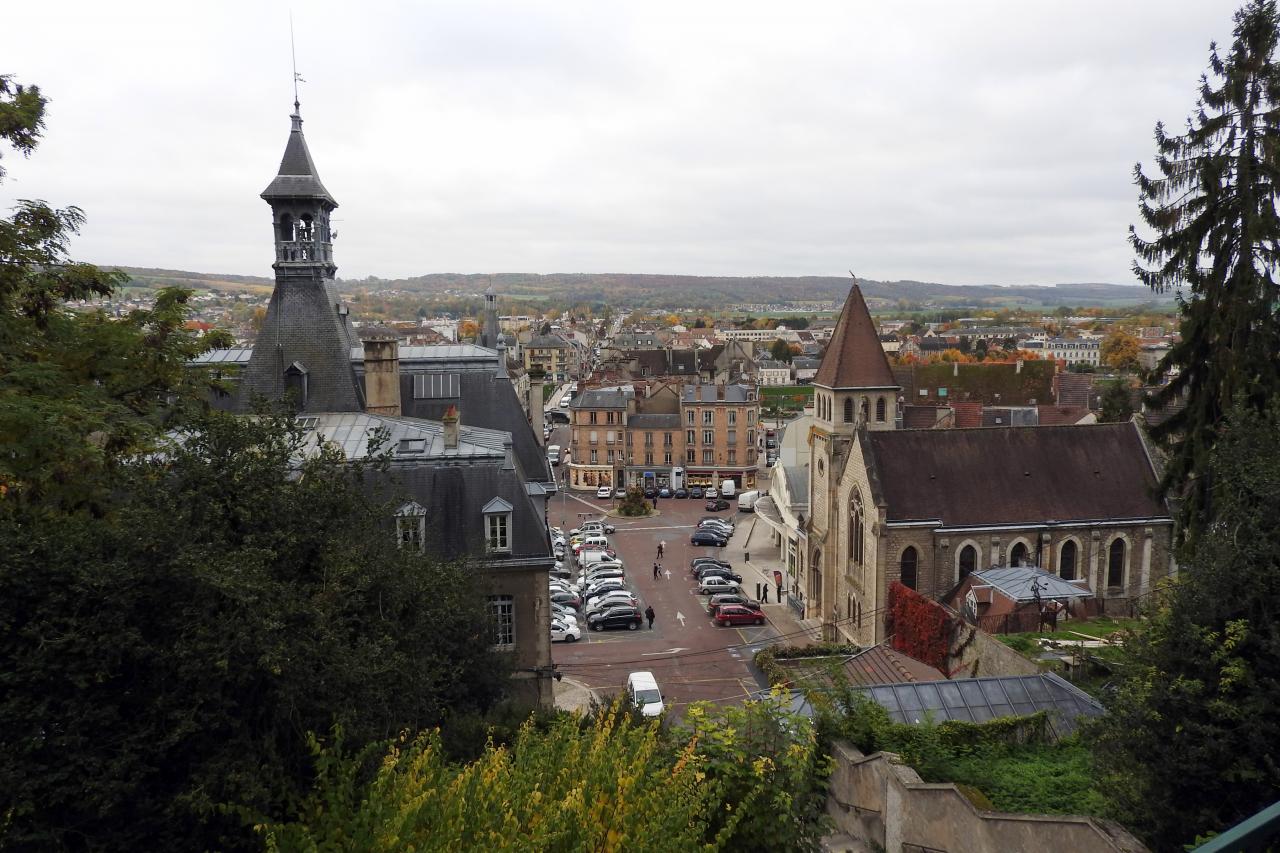 Château Médiéval à Château-Thierry)  