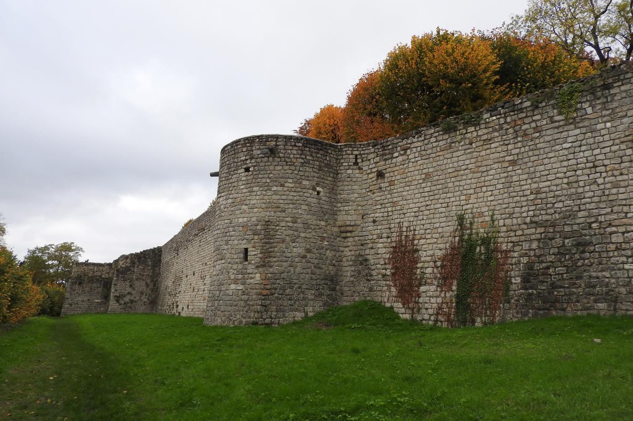 Château Médiéval à Château-Thierry) 