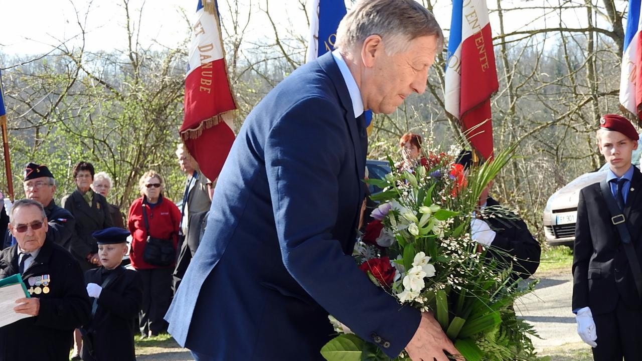 Commémoration au monument des aviateurs à Ostel 25032017 (24)