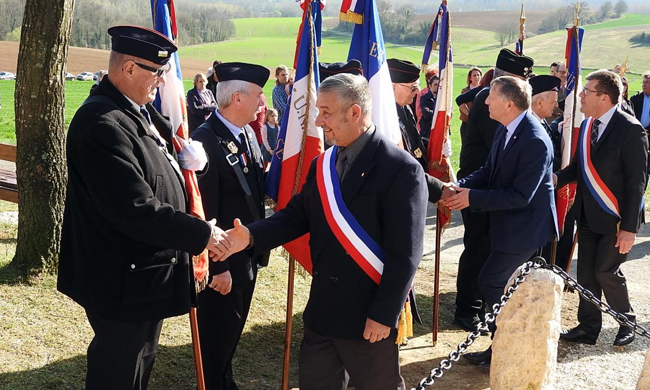 Commémoration au monument des aviateurs à Ostel 25032017 (29)