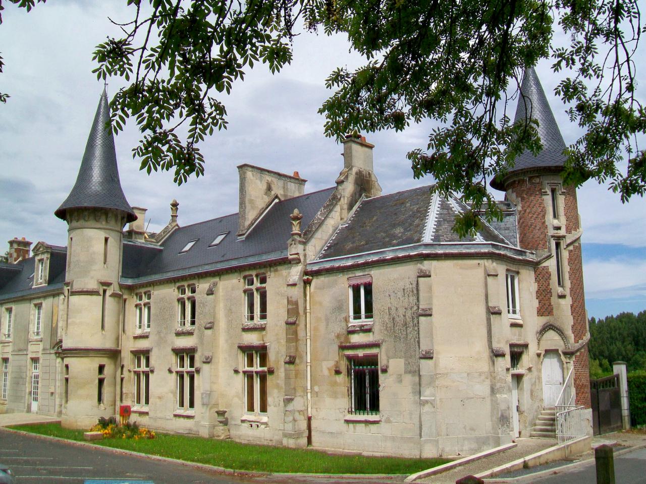 Crépy-en-Valois  Château de Geresme