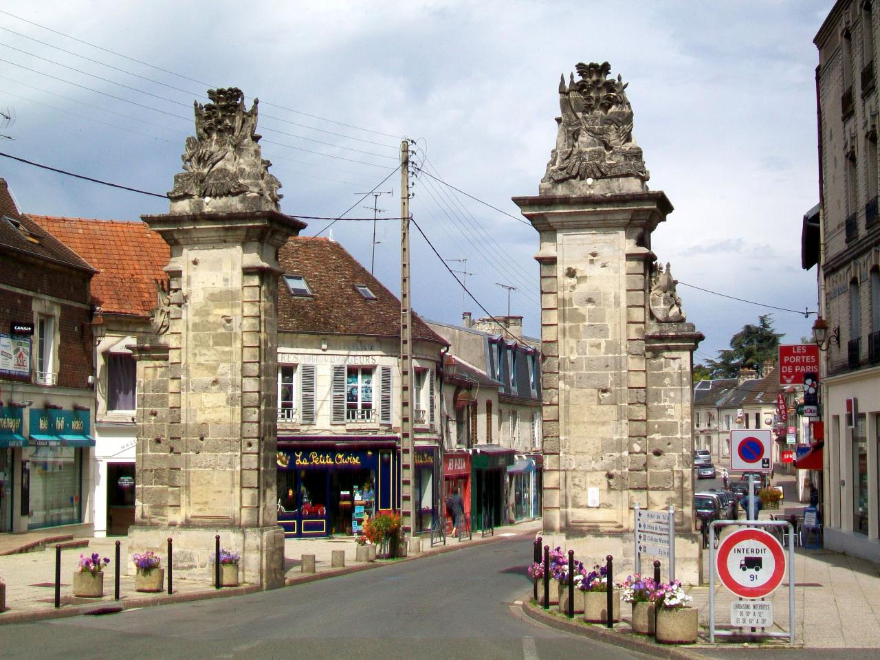 Crépy-en-Valois porte de Paris