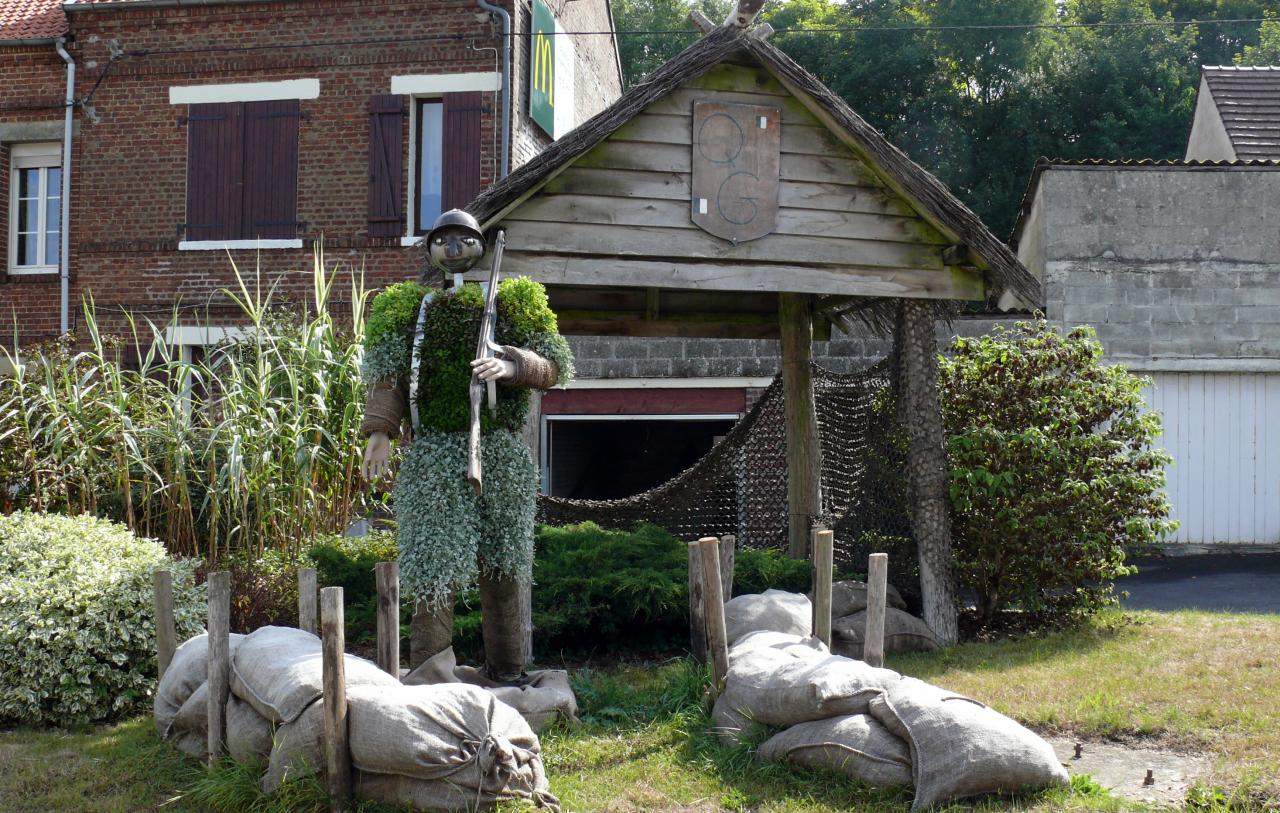 Entrée de la ville en venant de Marle