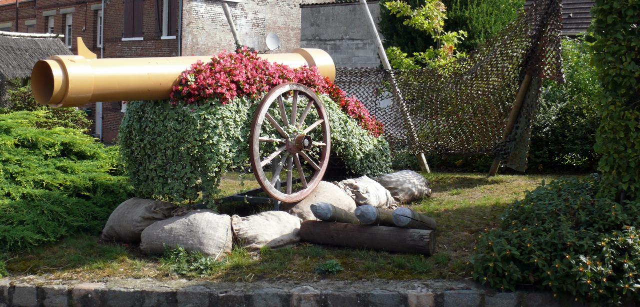 Entrée de la ville en venant de Marle