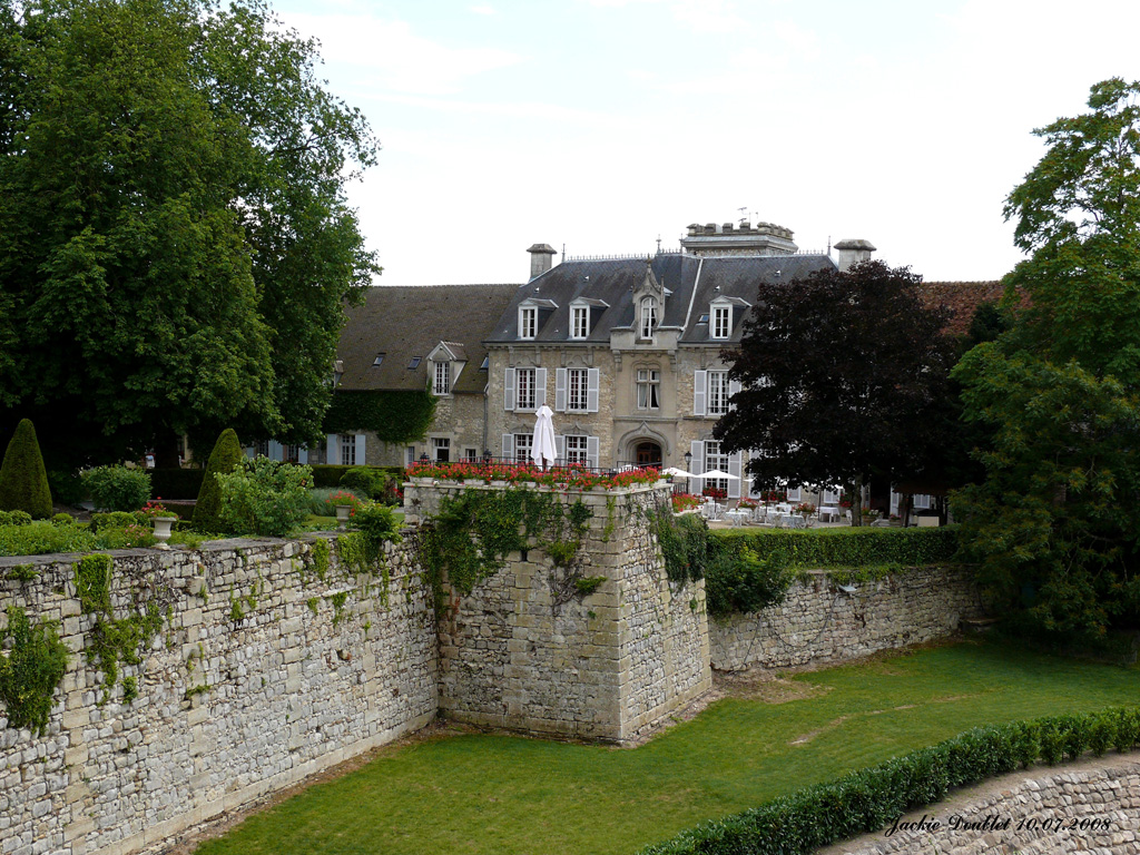 Fère-en-Tardenois (Château) 10072008 (22)