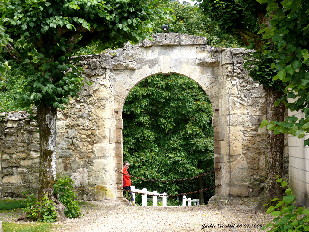 Fère-en-Tardenois (Château) 10072008 (56)