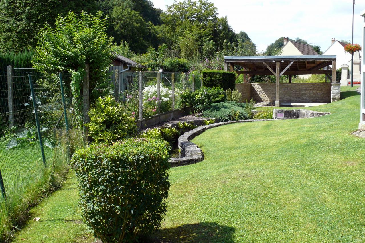 Fleury (le lavoir) (2)