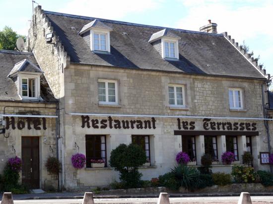 Restaurant dans le village