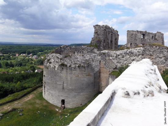 Château fort de Coucy le Château Aufrique