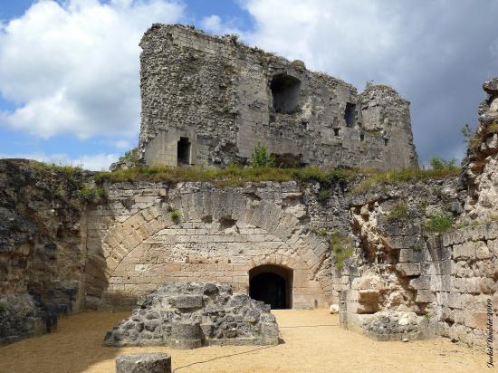 Château fort de Coucy le Châateu