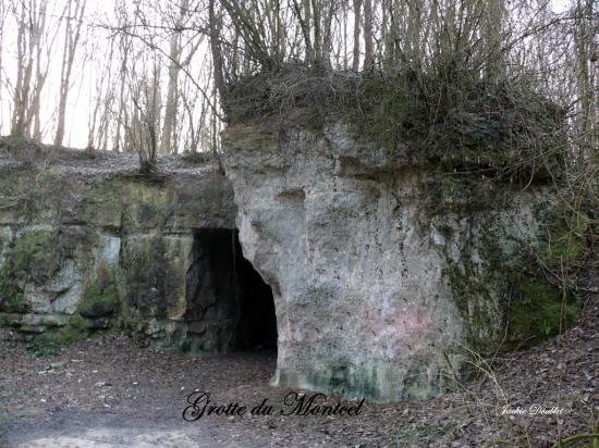 Grotte du Montcel