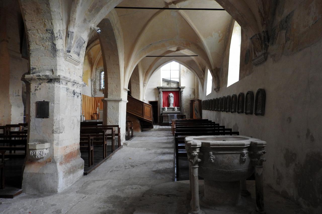 Intérieur de l'église St Denis (2)