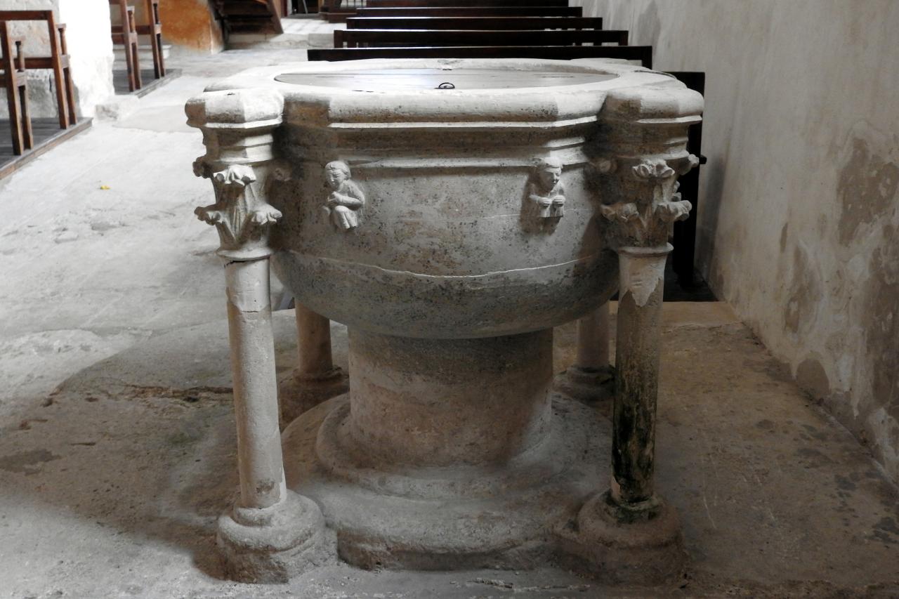 Intérieur de l'église St Denis (3)