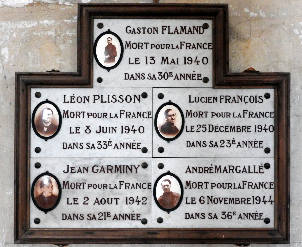Intérieur de l'église St Denis (35)