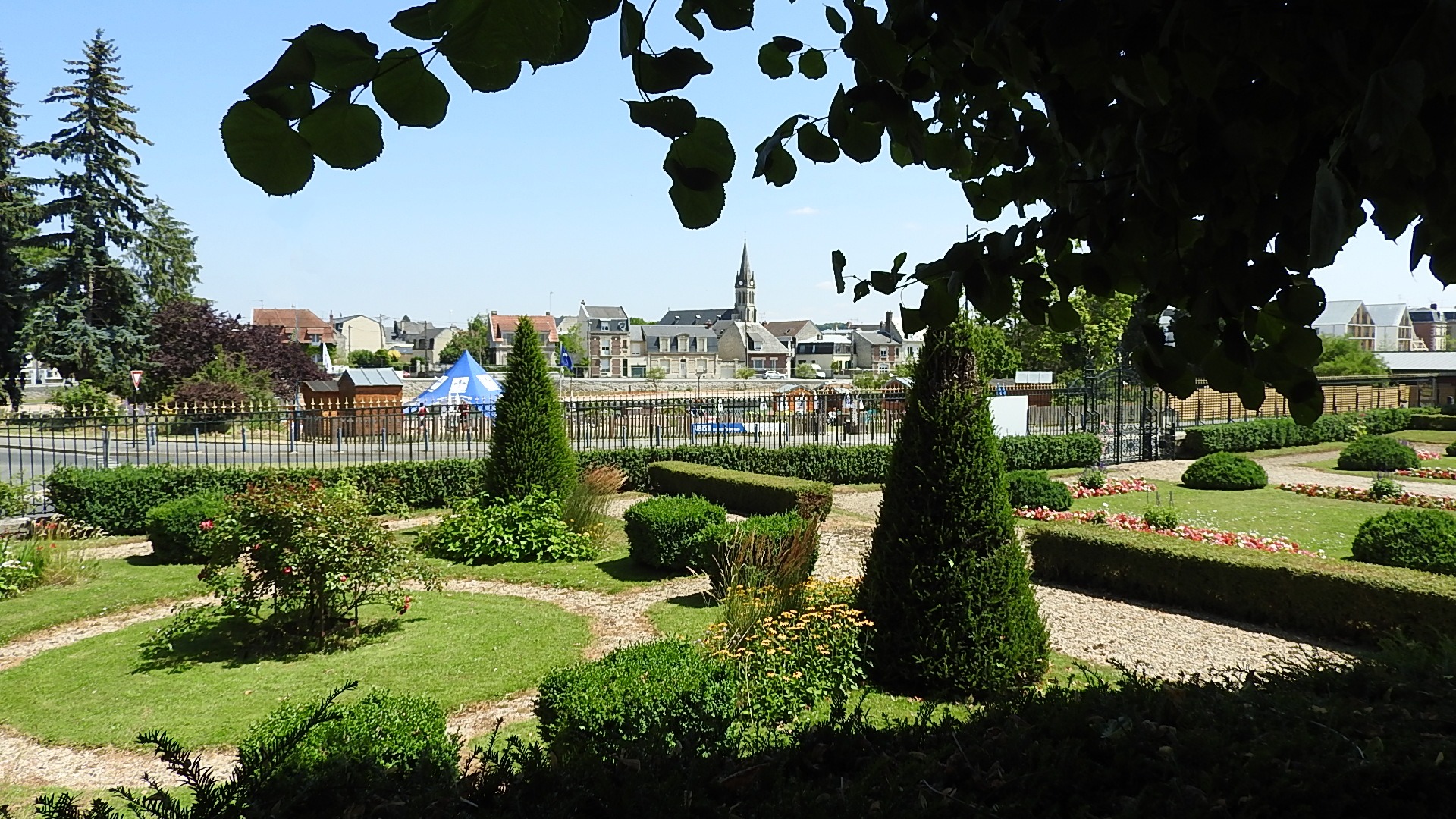 Jardin hotel de ville Soissons (13)