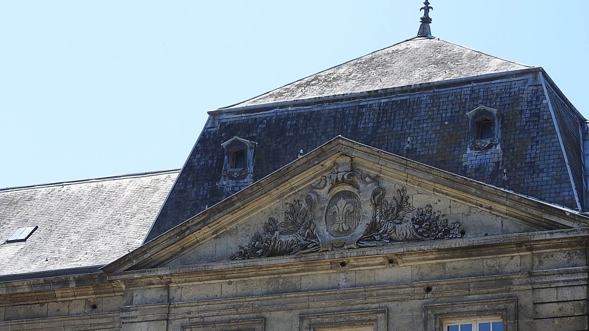 Jardin hotel de ville Soissons (16)