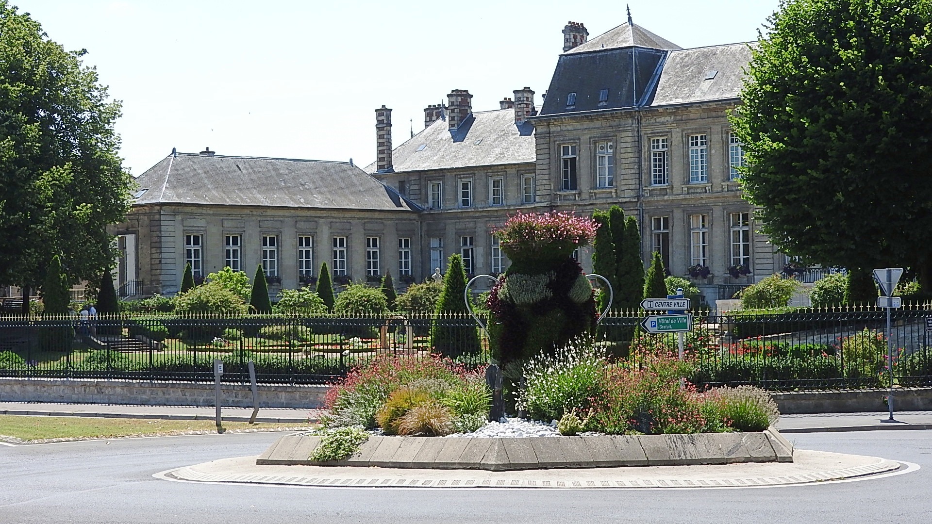 Jardin hotel de ville Soissons (22)