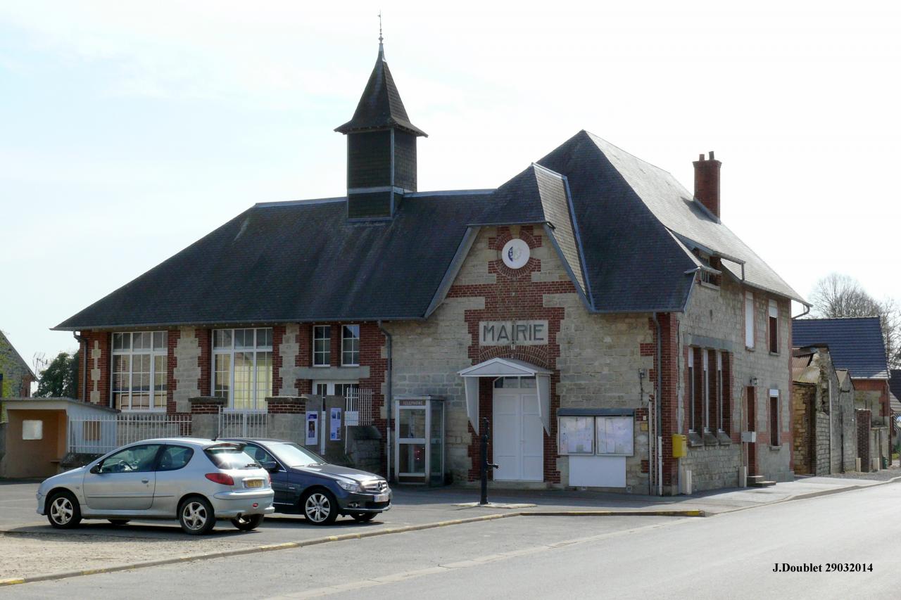 Monampteuil, le village et son église (1)