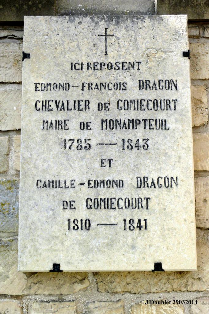 Monampteuil, le village et son église (12)