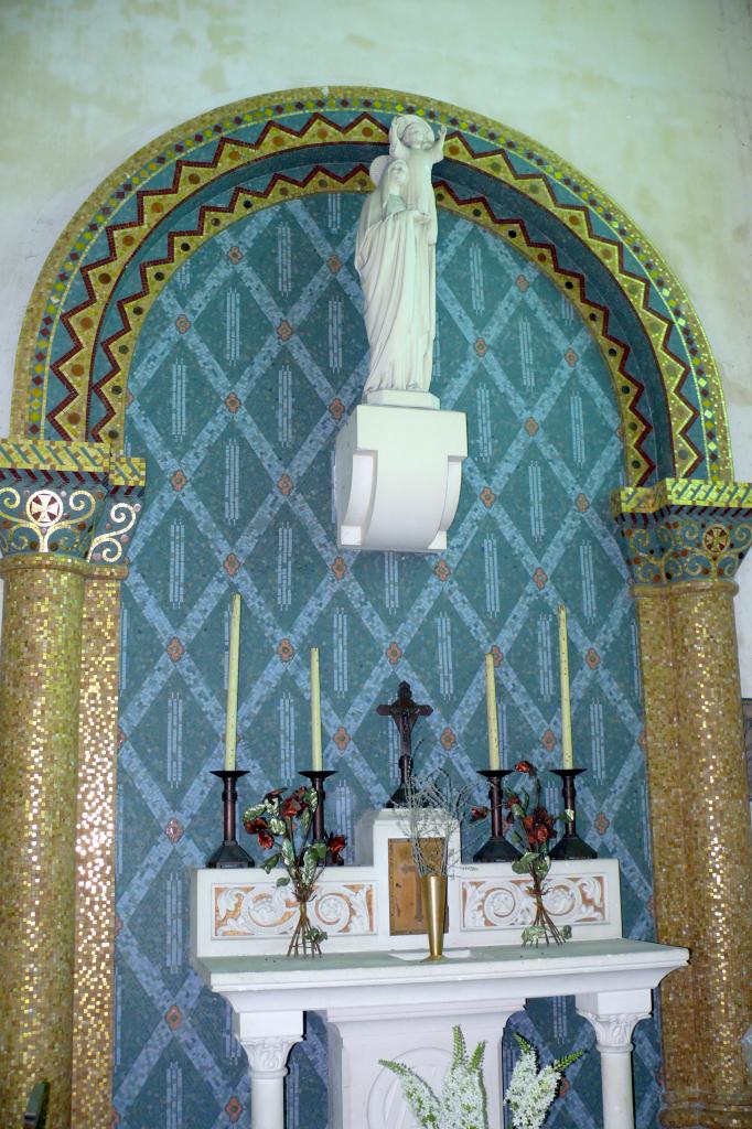 Monampteuil, le village et son église (18)