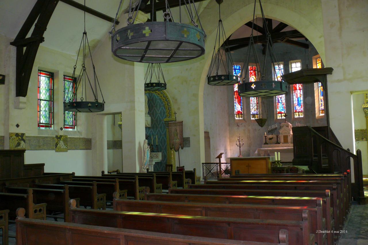 Monampteuil, le village et son église (22)