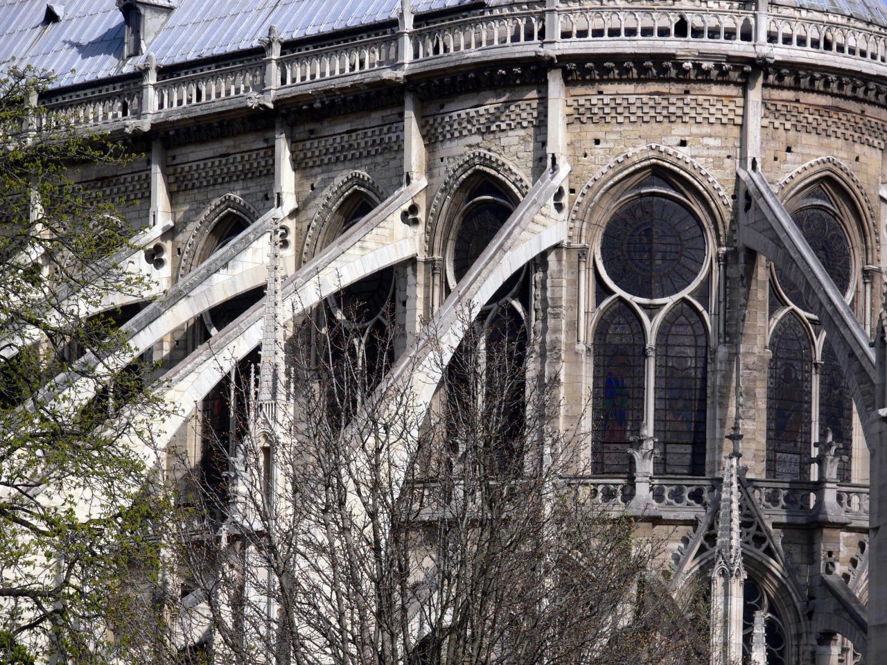 Notre Dame de Paris arcs boutants
