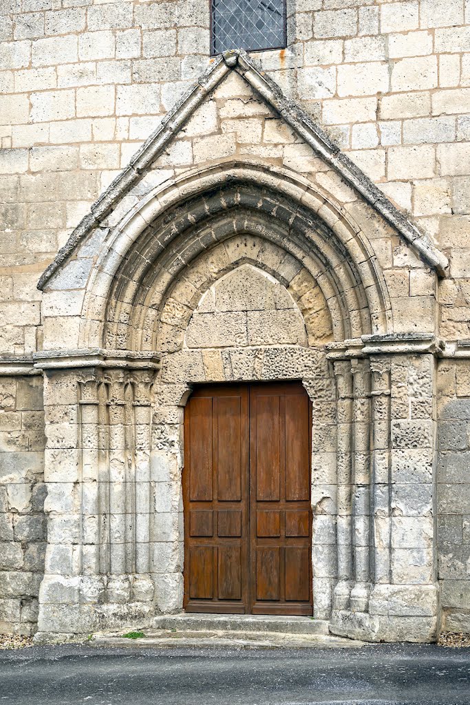Portail de l'église de Vez