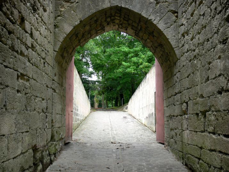 porte Saint-Jean (entrée du vieux château)