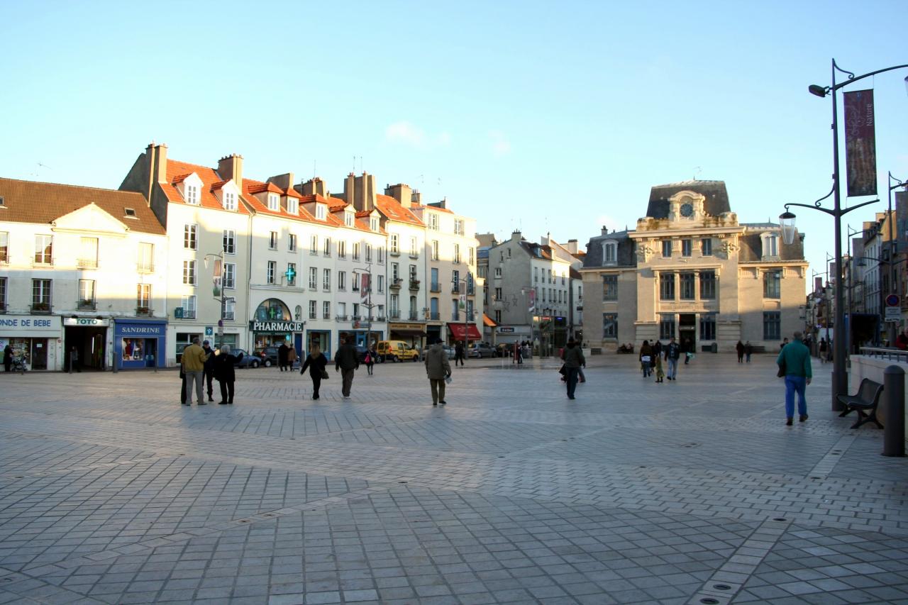 Saint-Germain-en-Laye Place du Marché neuf