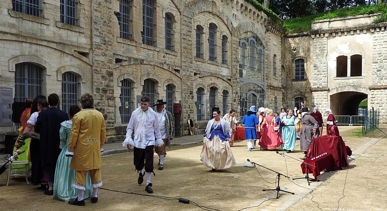 Théâtre de la MJC  (2)