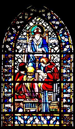 Vitrail dans la Crypte de la cathédrale